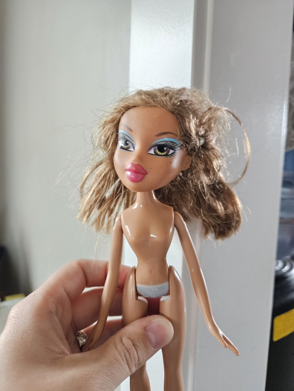 Bratz Play Sportz Fitness Yasmin Doll